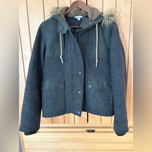 L.L. Bean Women's XS Signature Wool and Waxed Cotton Jacket Faux Fur Hood